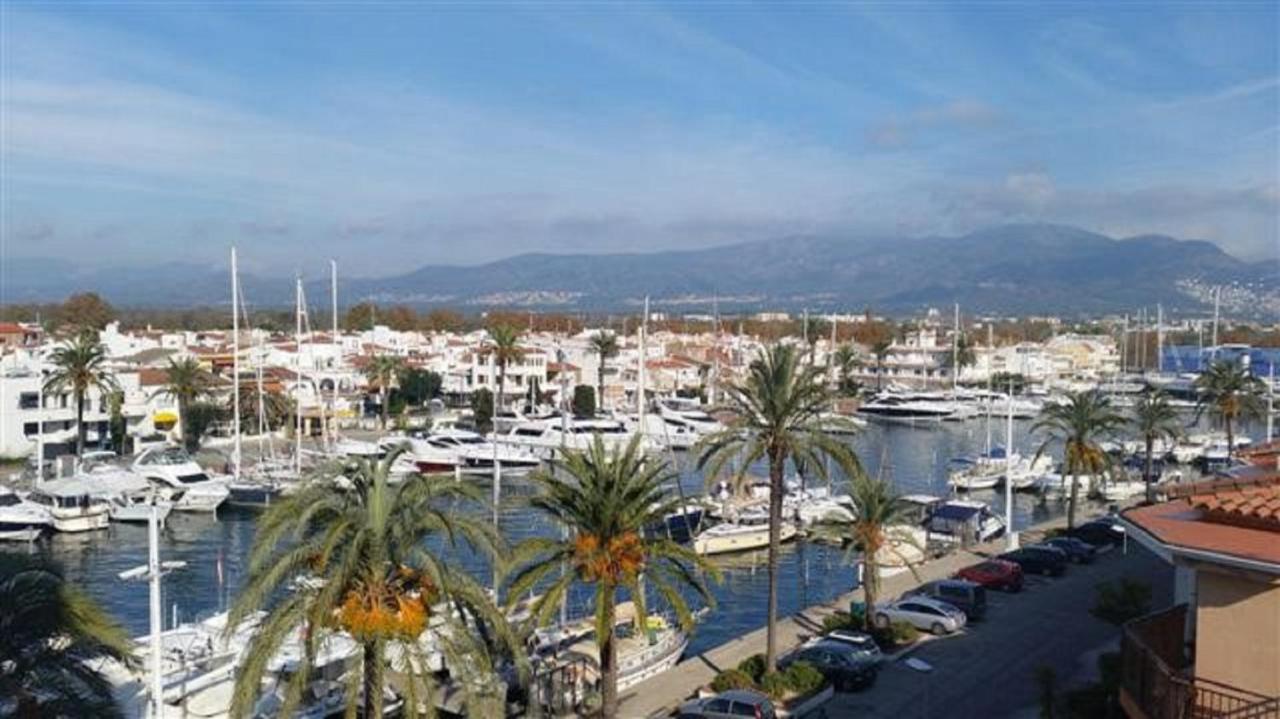 Estudio Vistas Marina Y Mar Ref 295 艾姆布里亚布拉瓦 外观 照片